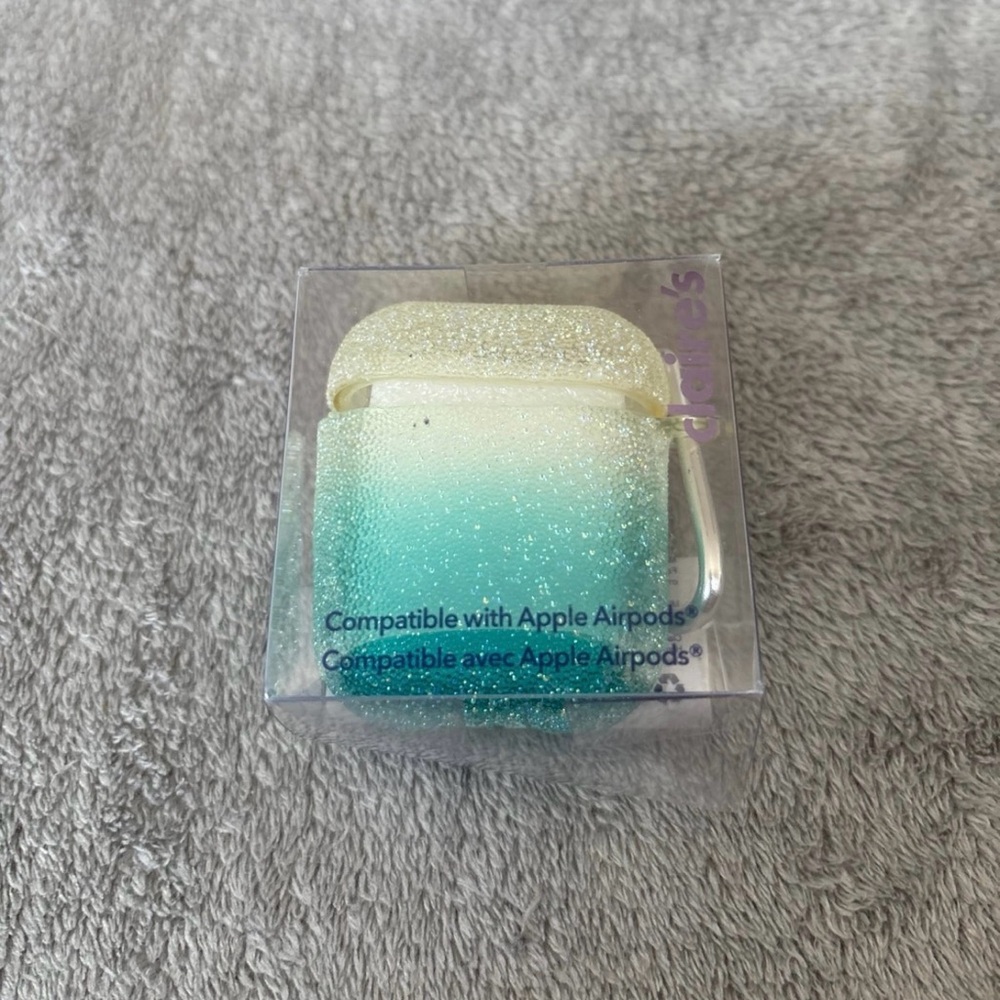 Claire's Blue Ombre Airpod Case